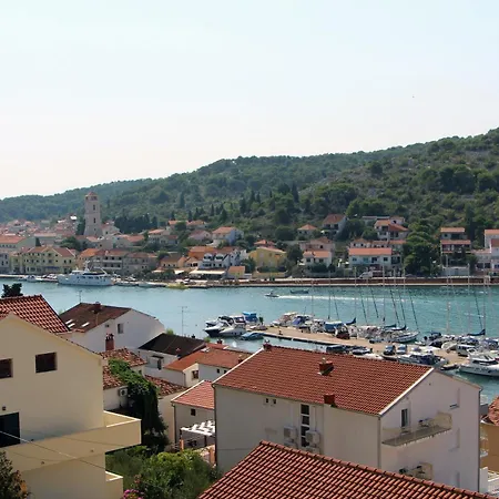 Mravinac * Tisno
