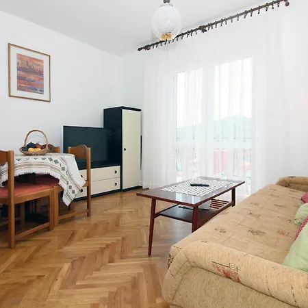 Mravinac ティスノ