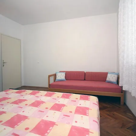 Mravinac Apartament Tisno